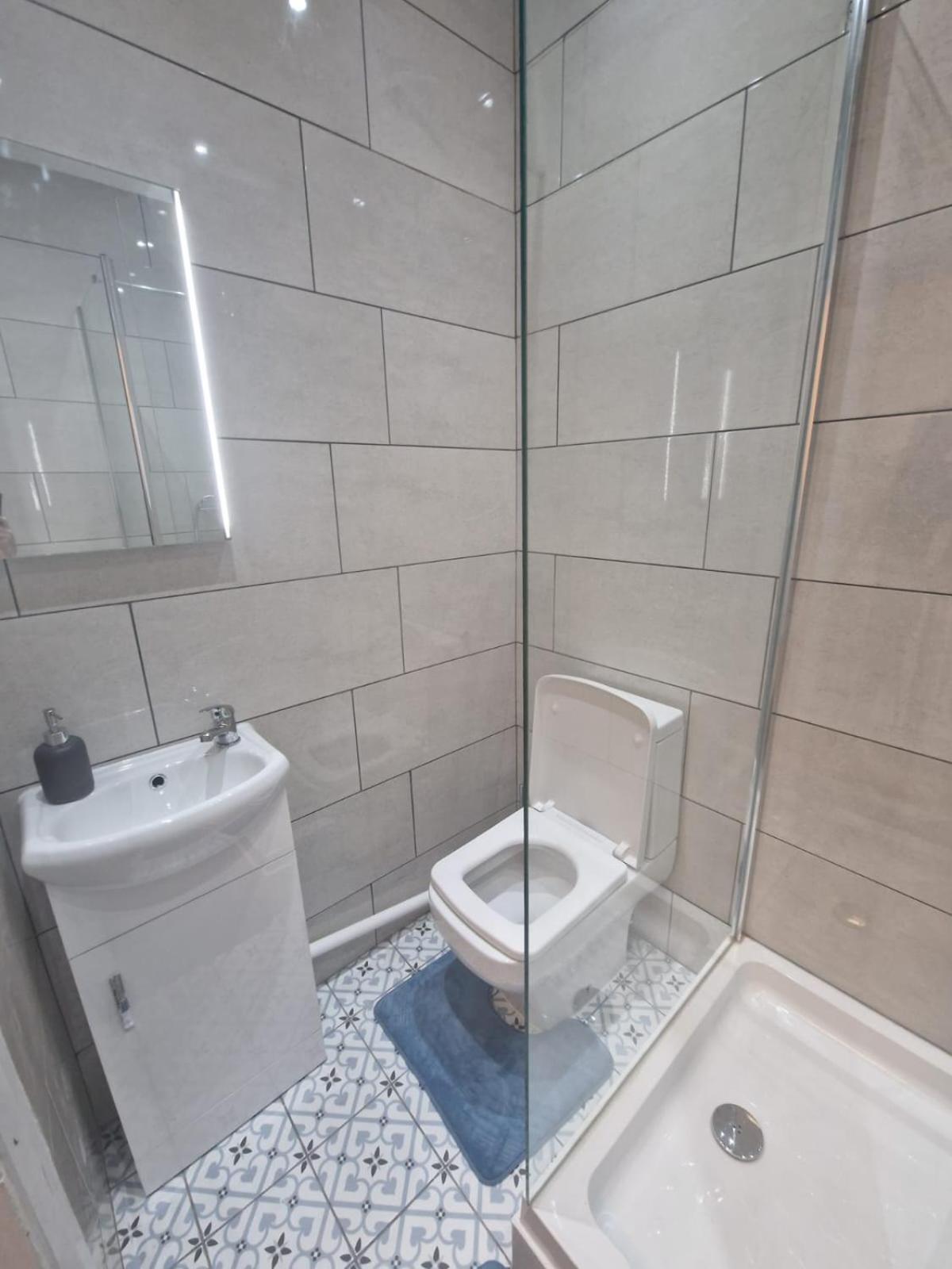 Large Digbeth Double Room Shared Bathroom Birmingham Exteriör bild